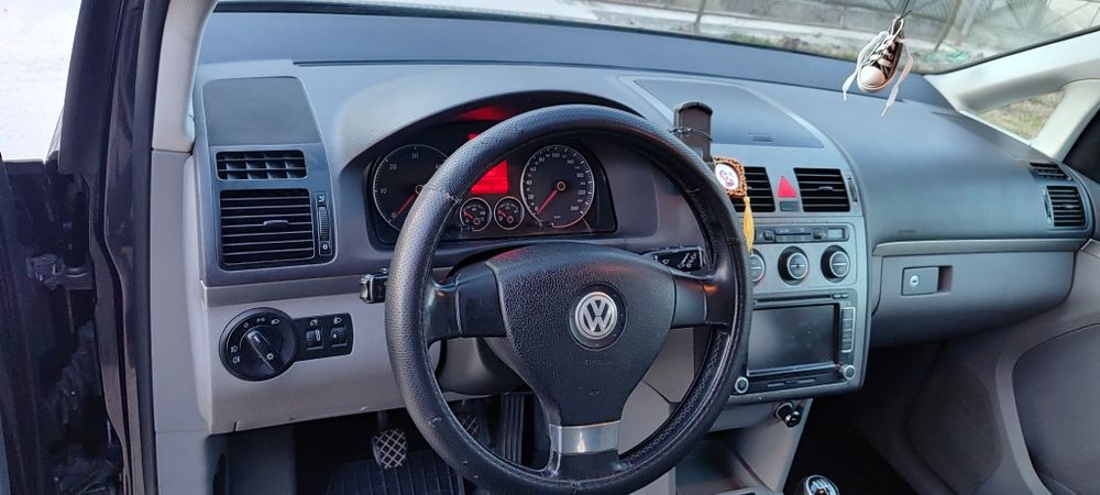 VOLKSWAGEN Touran 2008 — imagine 4
