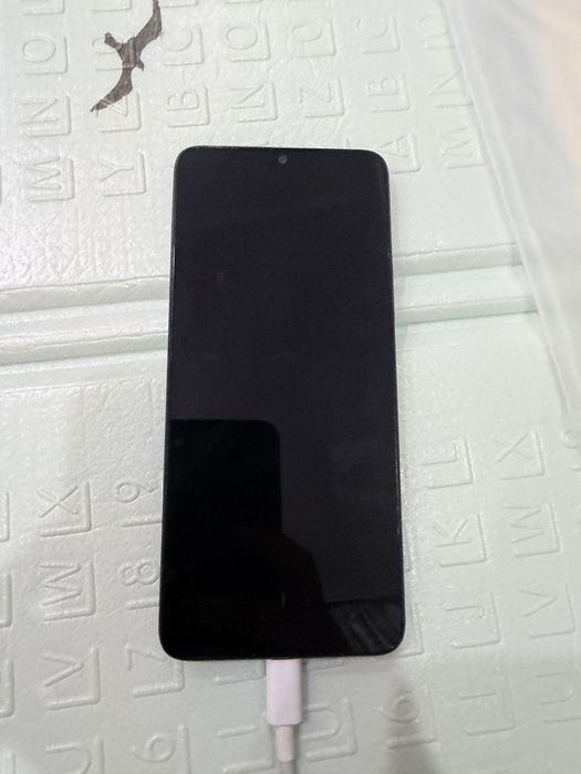 Продается телефон Redmi A3x