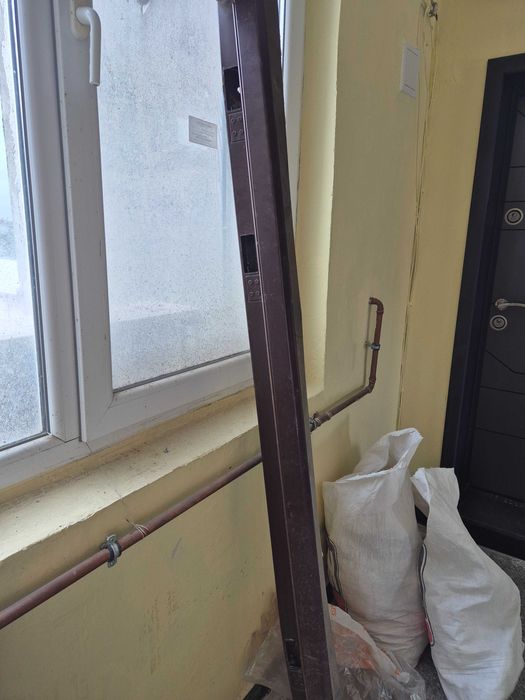 Блиндирана входна врата