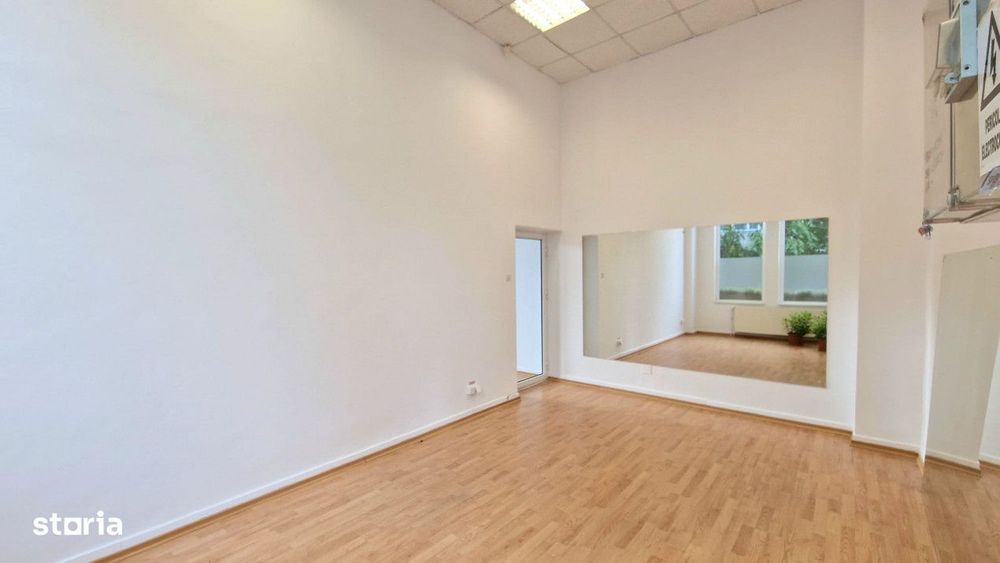 De inchiriat spatiu comercial central