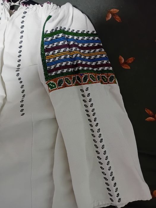 Cămașă tradițională  pentru copii