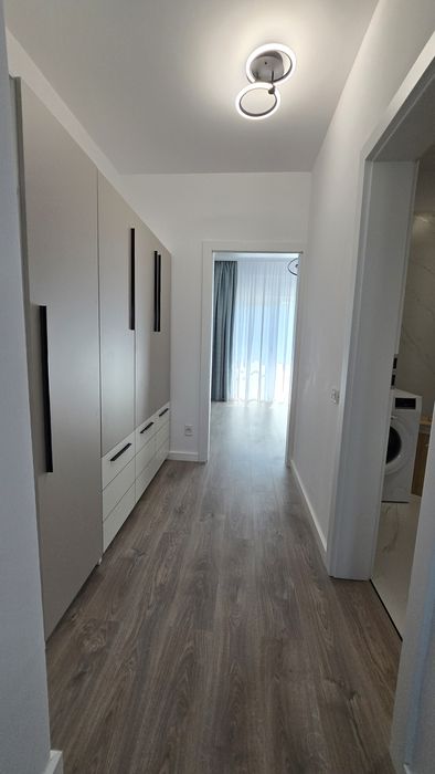 Inchiriez apartament 2 camere, zona Kamsas, et 3/3 cu loc parcare