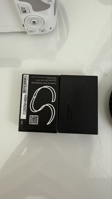Camera Canon EOS 250D