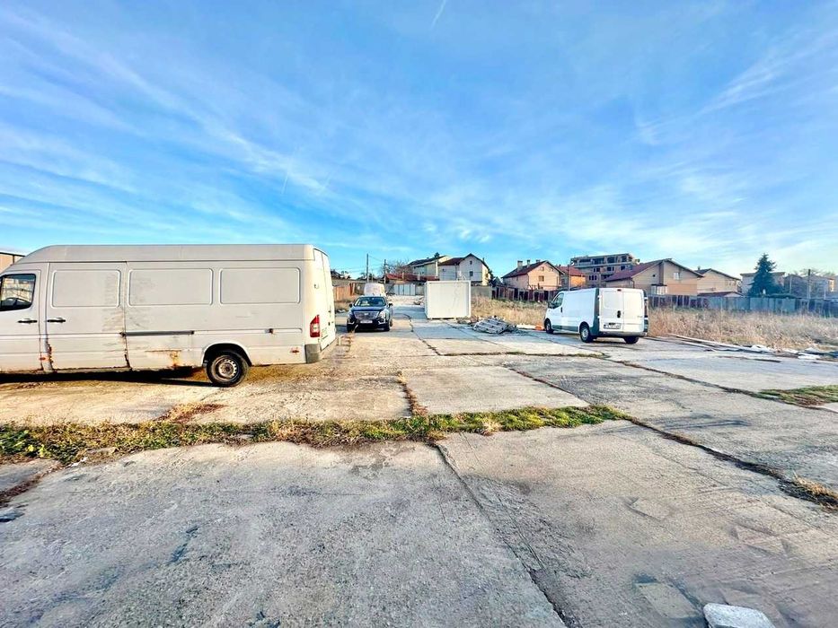 Дава се под наем Парцел в София, Лозенец - 3000 кв.м за 1000 € - Снимка #1