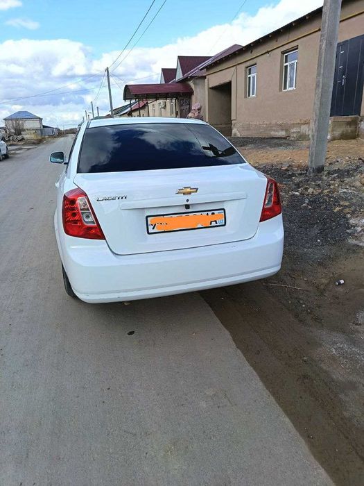 Gentra avtomobili satiladi.