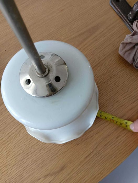 Малък полилей - ретро стил. Една фасунка. В отлично състояние