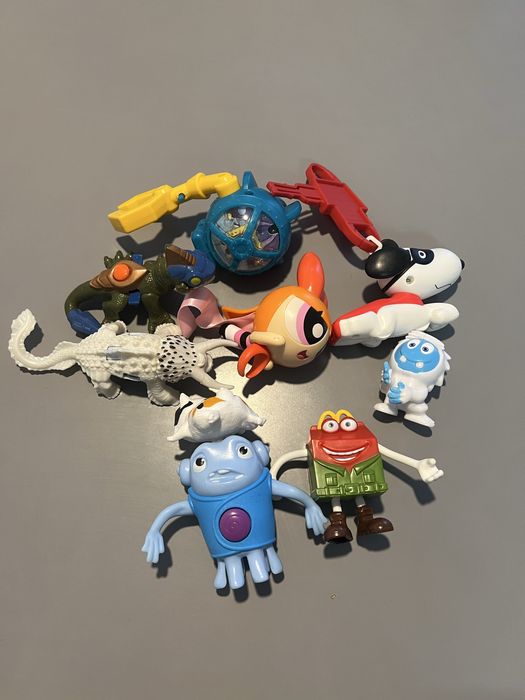 8 figurine jucarii plastic