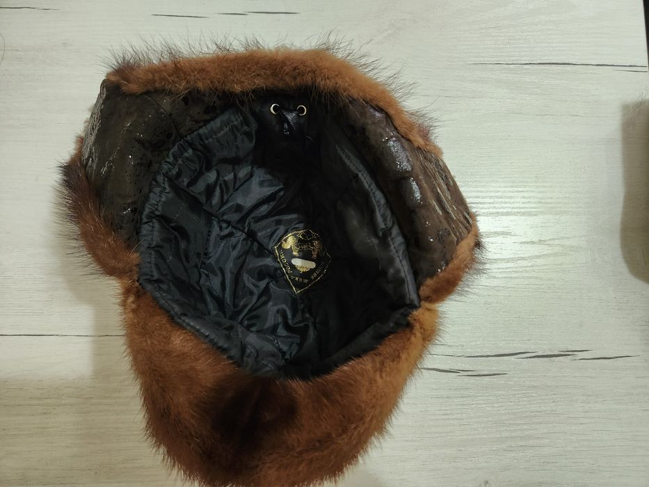 Продам норковую детскую шапку
