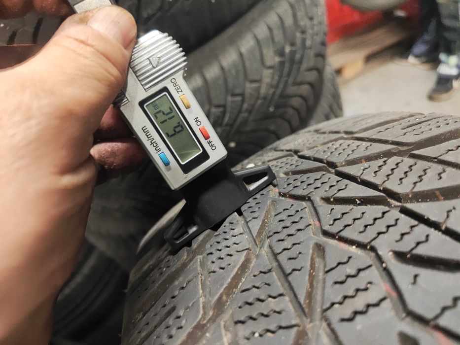 4бр.зимни гуми 215/60/16 Lassa