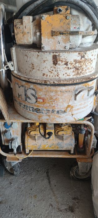 Pompa tencuit putzmeinster