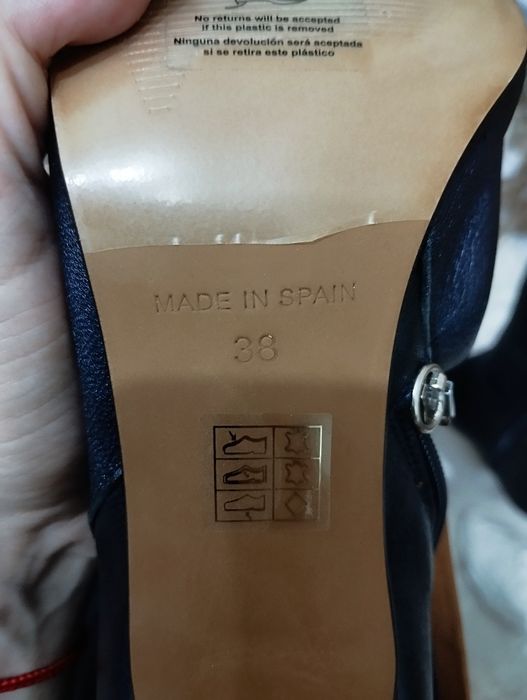 Продам новые сапоги демисезонные 38 р