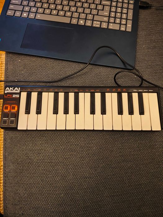 PACHET | BUNDLE Controller MIDI Smart Pioneer DDJ-200 cu Bluetooth + Akai LPK25 + APC Key25