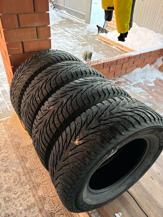 Продам зимные шины 265 65 R17