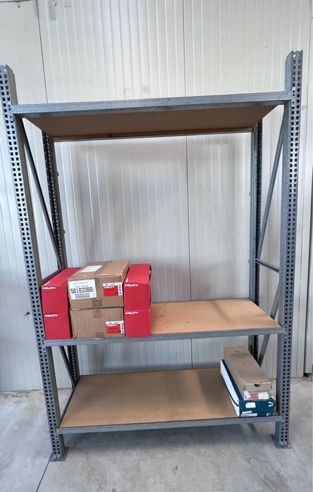 Стелажи метални палетни стелажи