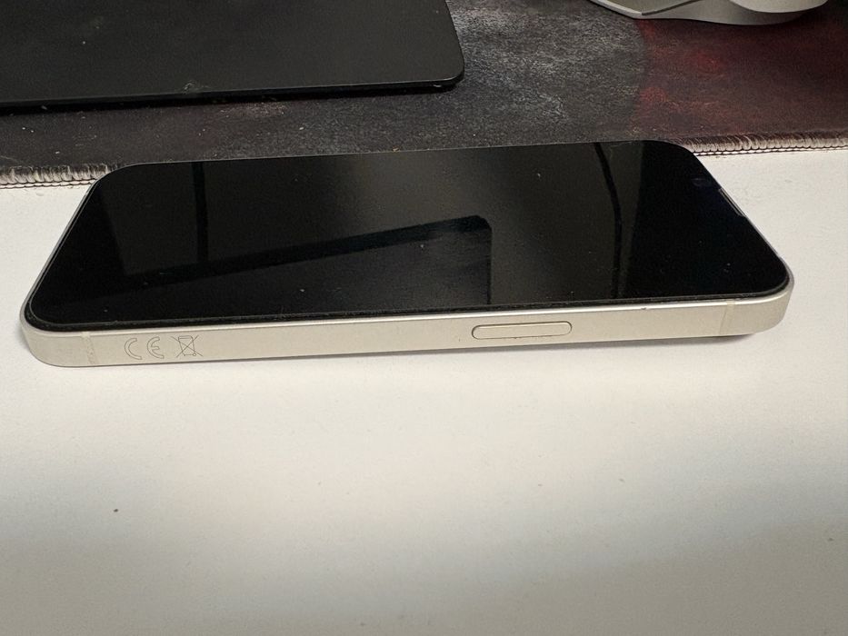 Продавам iPhone 14 – бял, отлично състояние