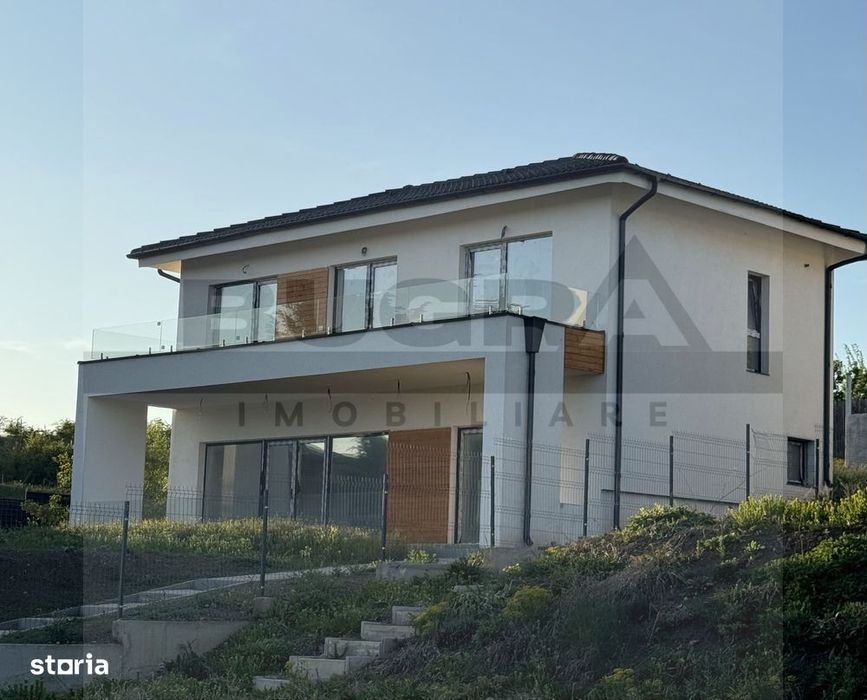 Casa individuala, 4 camere, vedere spre lac, Chinteni