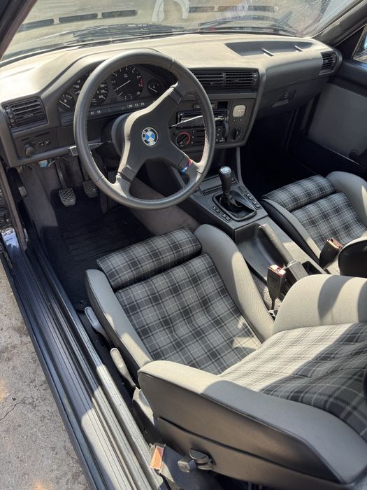 BMW 3 Series 1988 — imagine 3