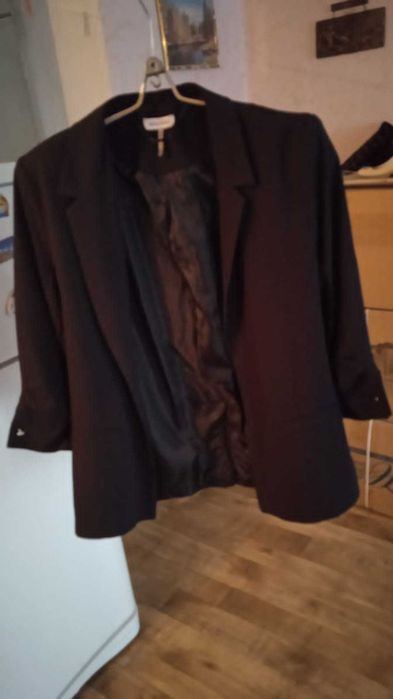 Продам женскую одежду