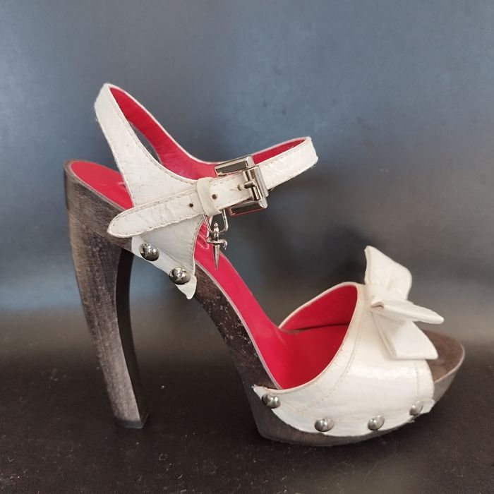 100 ЛВ   Cesare Pacciotti оригинални от естествена кожа питон