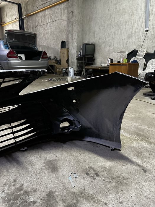 Продам бампер Тайота Камри 70