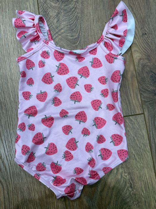 Бански за бебе ягодки