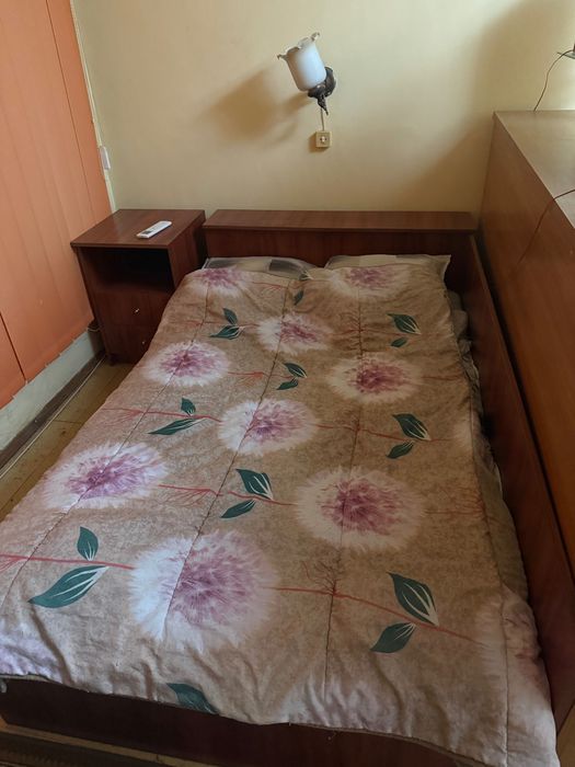 Мебели за продажба