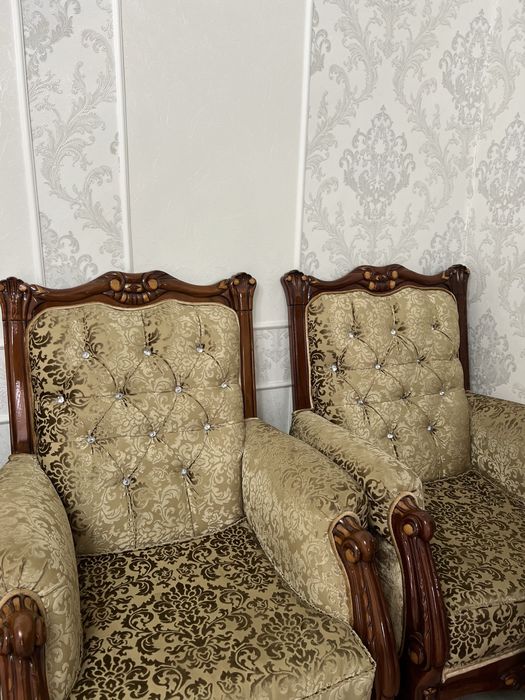 Диван, кресло мебель гостиной