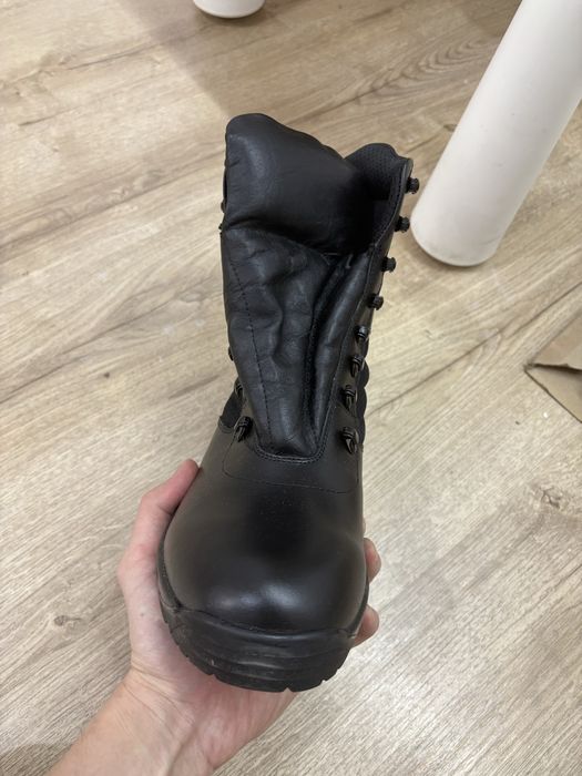 Продам берцы зимние и летние.