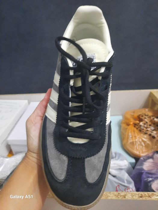 Продам кроссовки adidas мужские