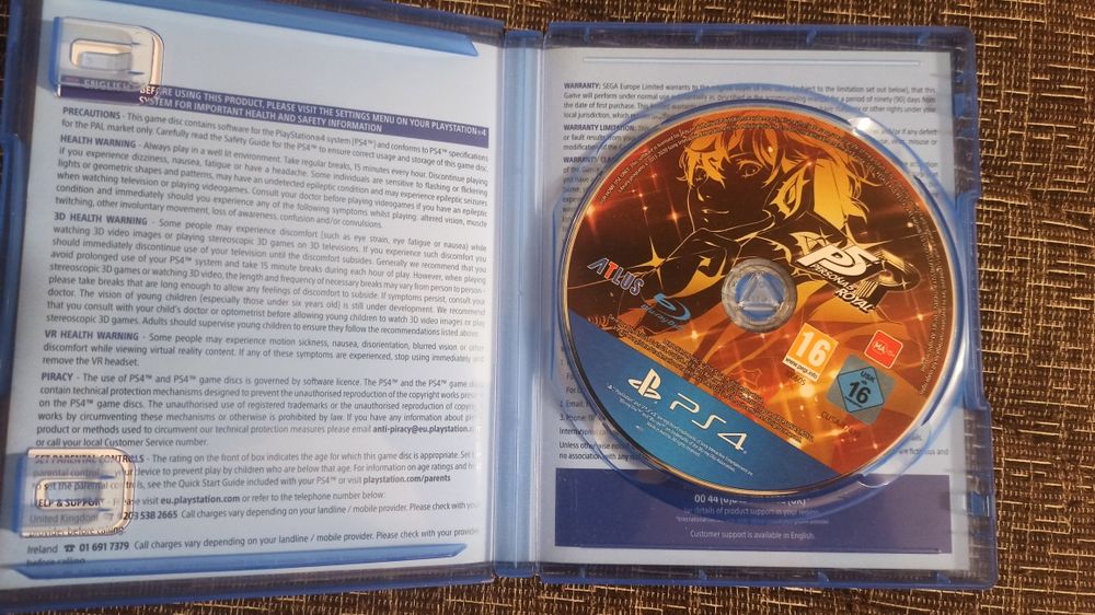 Продавам Persona 5 royal