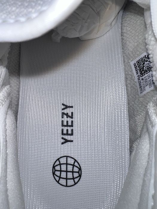 Yeezy 350 Bone White