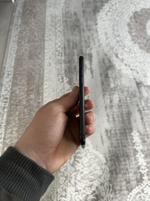 Продамм айфон se