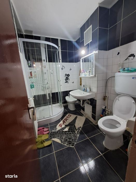 Apartament de vânzare, 3 camere,etaj 3,Robea