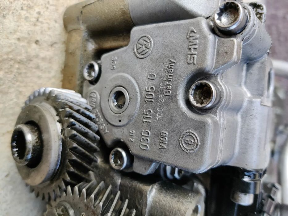 Pompa ulei Modul balansieri motor 2.0 CAG CAH Seat Exeo AUDI A4 A5 A6 Q5 VW Passat Tiguan 03L103537 / 03L103535V / 03G115169B