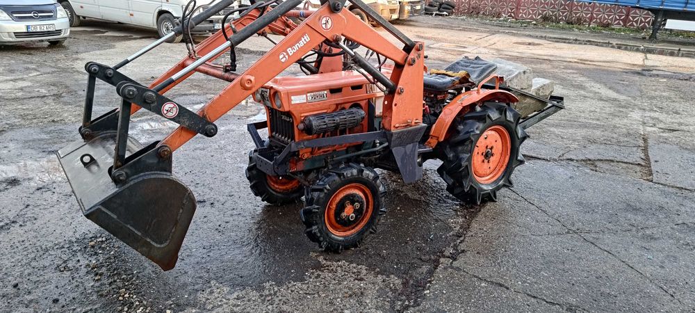 Vand tractor Kubota B7001