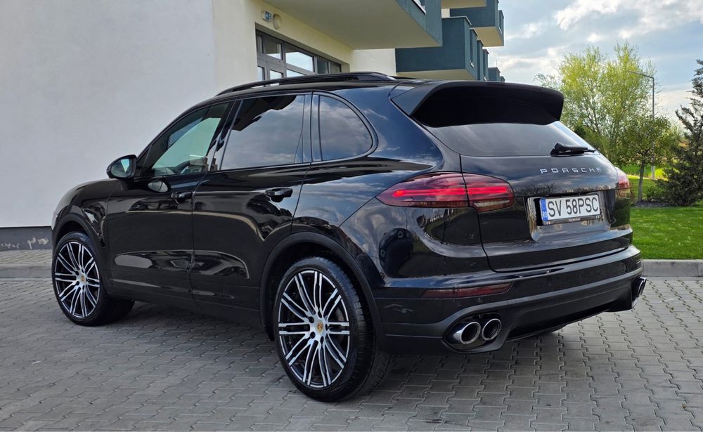 Porsche Cayenne 2017 E6 Facelift 3.0 D 300 CP Automat 8+1 Panoramic Suspensie Distronic Interior Full Electric 6 Butoane Platinium