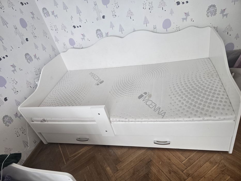 2 бр. Детски легла с матрак и подматрачна рамка