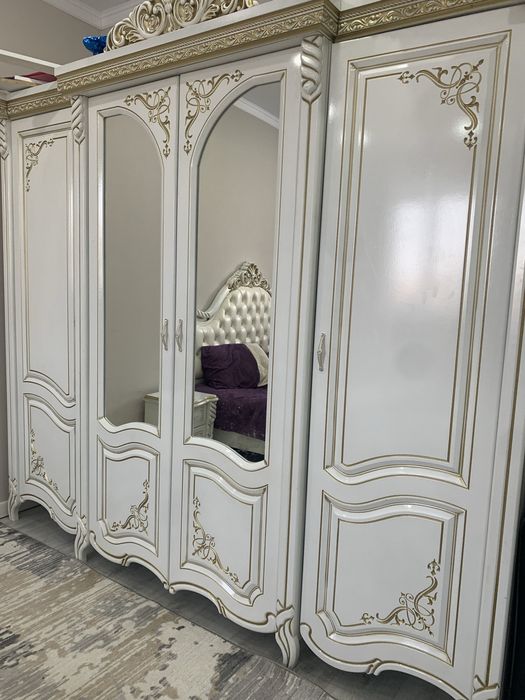 Спальный гарнитур