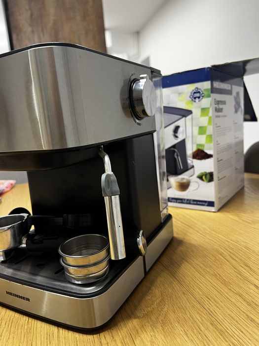 Espressor Heinner HEM-B2016BKS