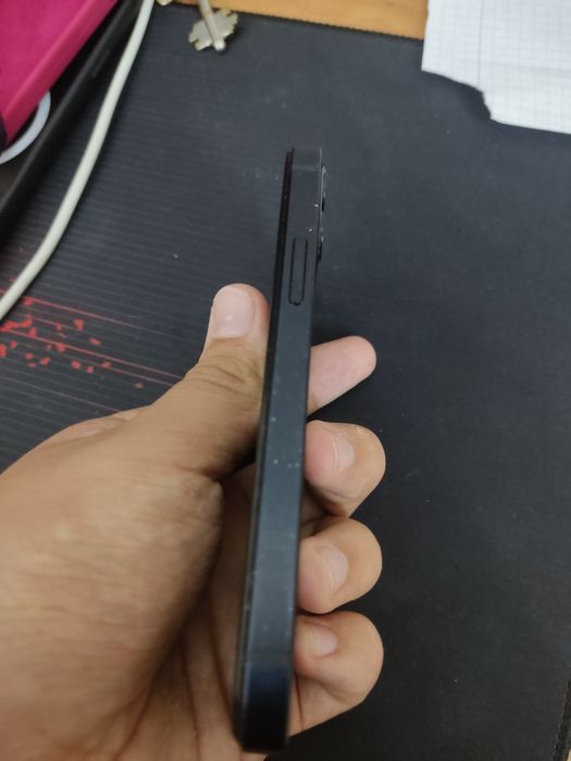 Телефон IPhone 12 mini