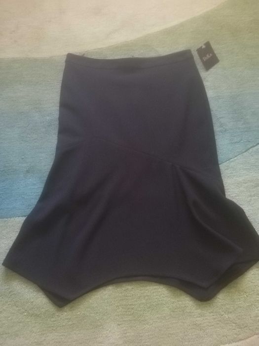 Черна пола DiKa нова, 34 размер