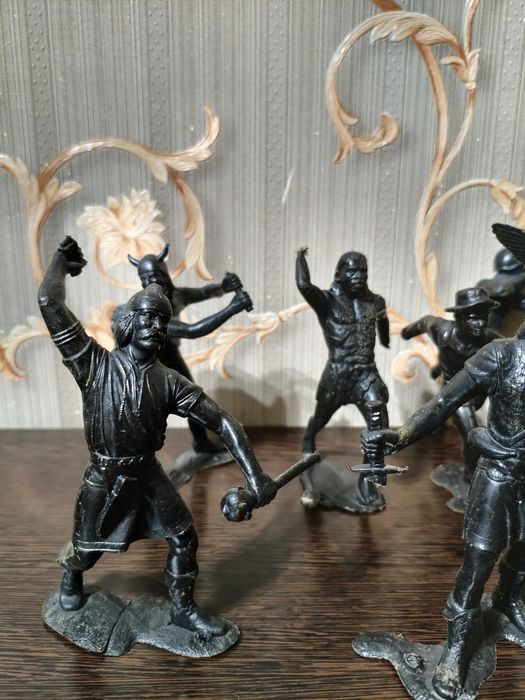 Продам солдатиков СССР