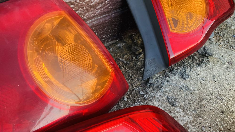 Фонарь Тойота каролла 150