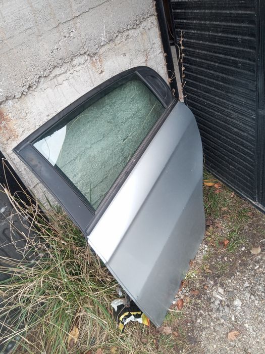 Задна лява врата за алфа ромео alfa romeo 147