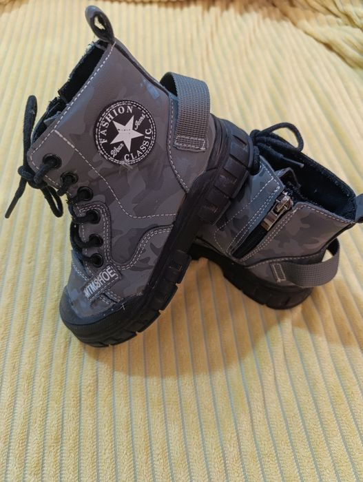 Ботинки весна  на мальчика