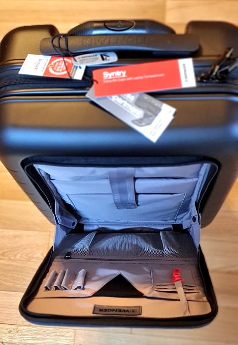 НОВ Куфар  Wenger,  обувки  PUMA.