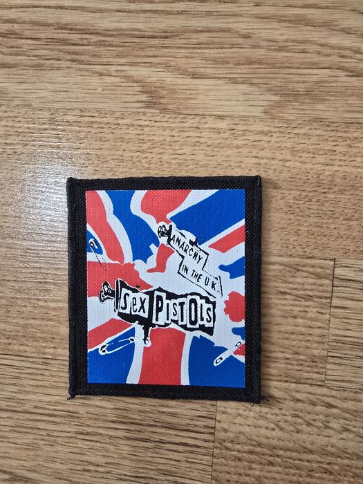 Продаю рок нашивки на одежду