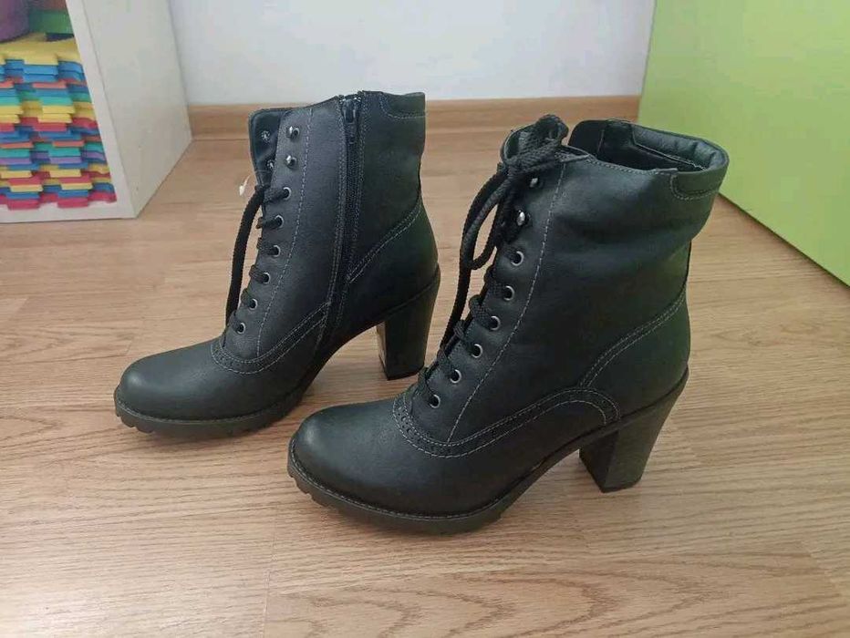 Ghete piele mărime 40