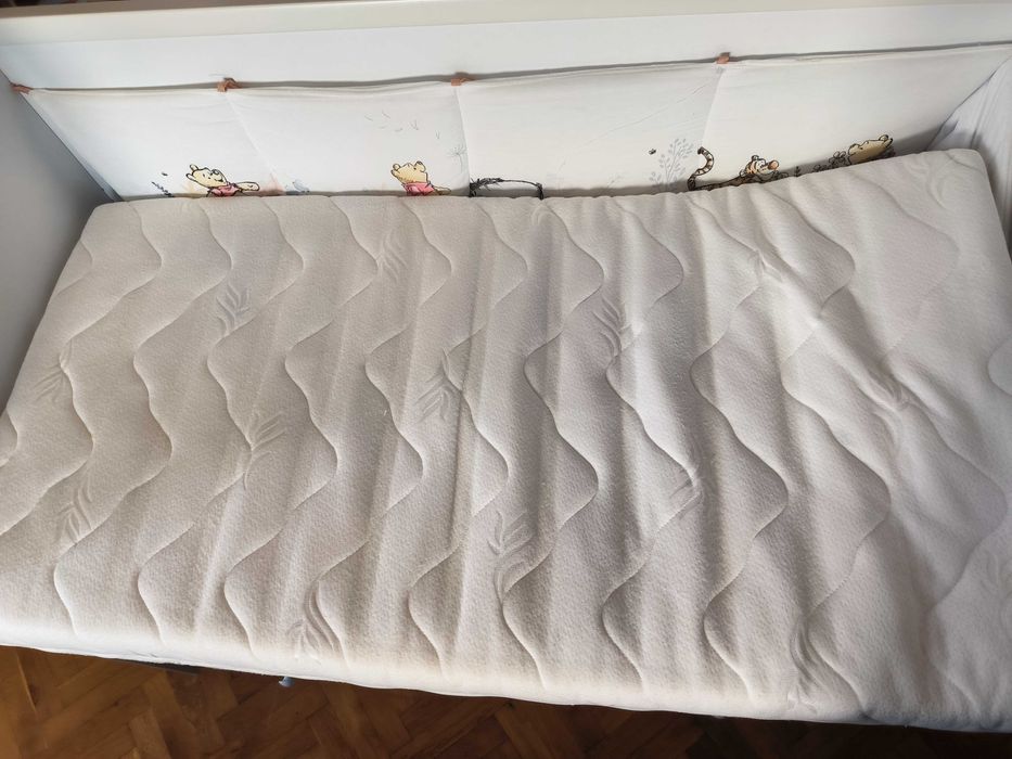 Бебешка кошара-люлка "АВ мебели" + Матрак и голям комплект аксесоари