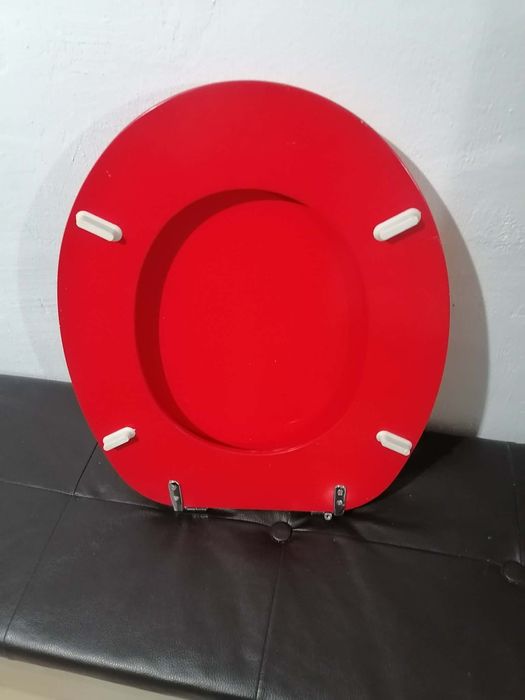 Капак за тоалетна чиния